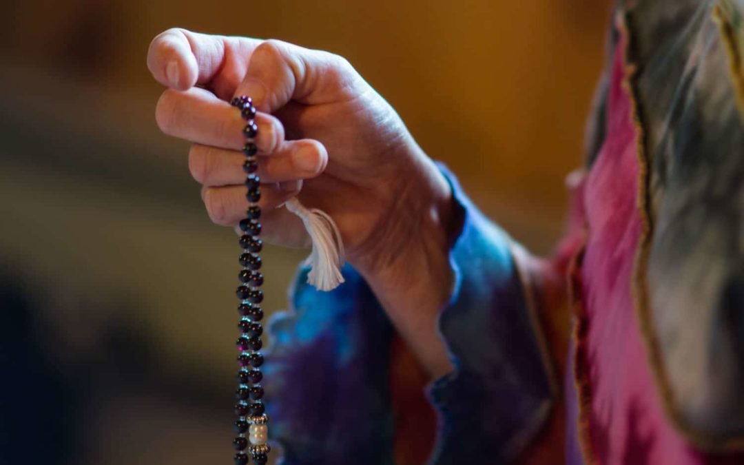 Beams Of Light: 5 Mantras For Peace And World Healing