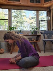 Forward fold Butterfly Pose, Bhadrasana Forward folding in the butterfly pose stretches the innner thighs, hips and back.